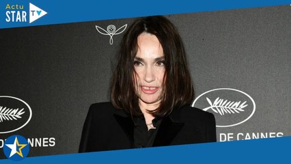 "On avait fait les papiers et tout" : Béatrice Dalle raconte comment elle a oublié d’aller à son pro