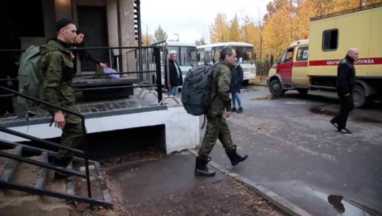Russen schicken immer noch neue Rekruten ohne Ausbildung an Front