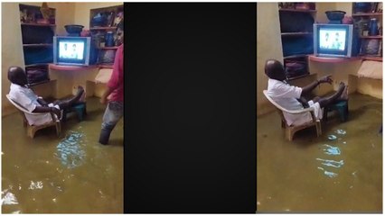 Water Floods.. వరదలో ఏమైనా సరే.. సీరియల్ చూడటం మాత్రం పక్కా.. | Telugu OneIndia