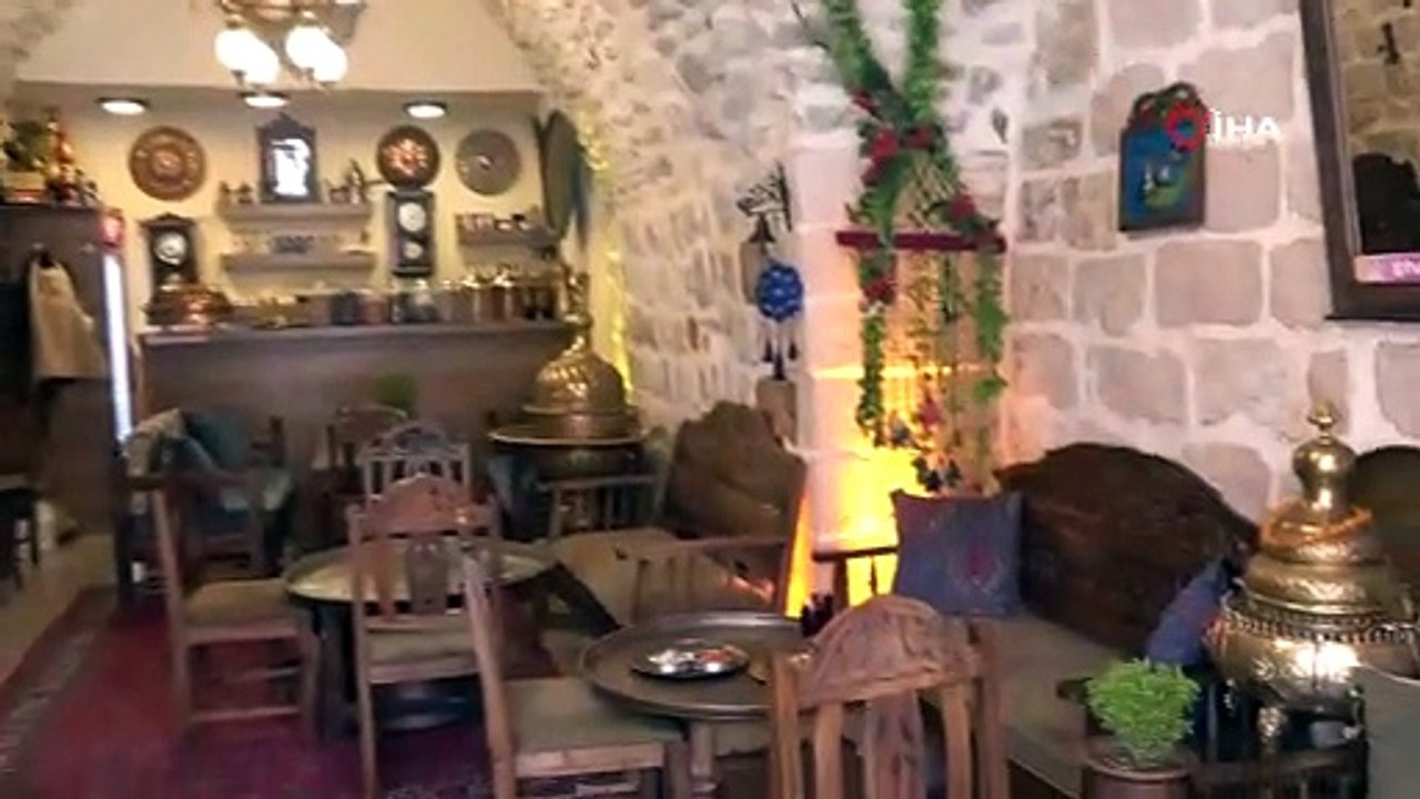 Kavurucu yaz sıcağının serinleten içeceği 'reyhan şerbeti'