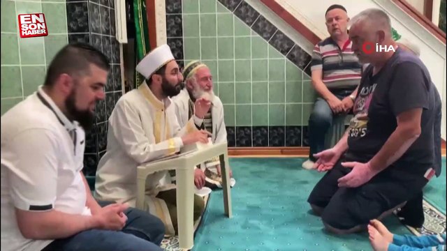 Depremzede imam Fransa’da 2 kişinin Müslüman olmasına vesile oldu