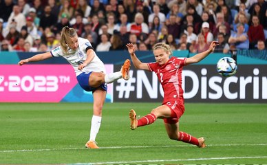 إنجلترا تتجاوز عقبة الدنمارك بنجاح