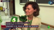 Carmen Calvo se cuelga un bolso de lujo para desear 