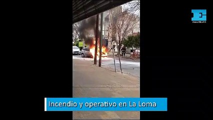 Incendio y susto en plena calle en La Plata