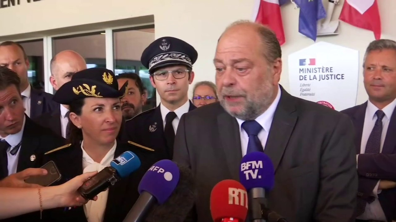 Renvoyé devant un tribunal pour soupçon de conflits d'intérêts, Éric Dupond-Moretti se dit "à la tâche et répondra le moment venu"