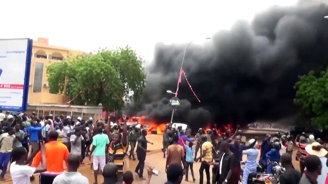 WATCH: Niger ruling party HQ torched by coup supporters