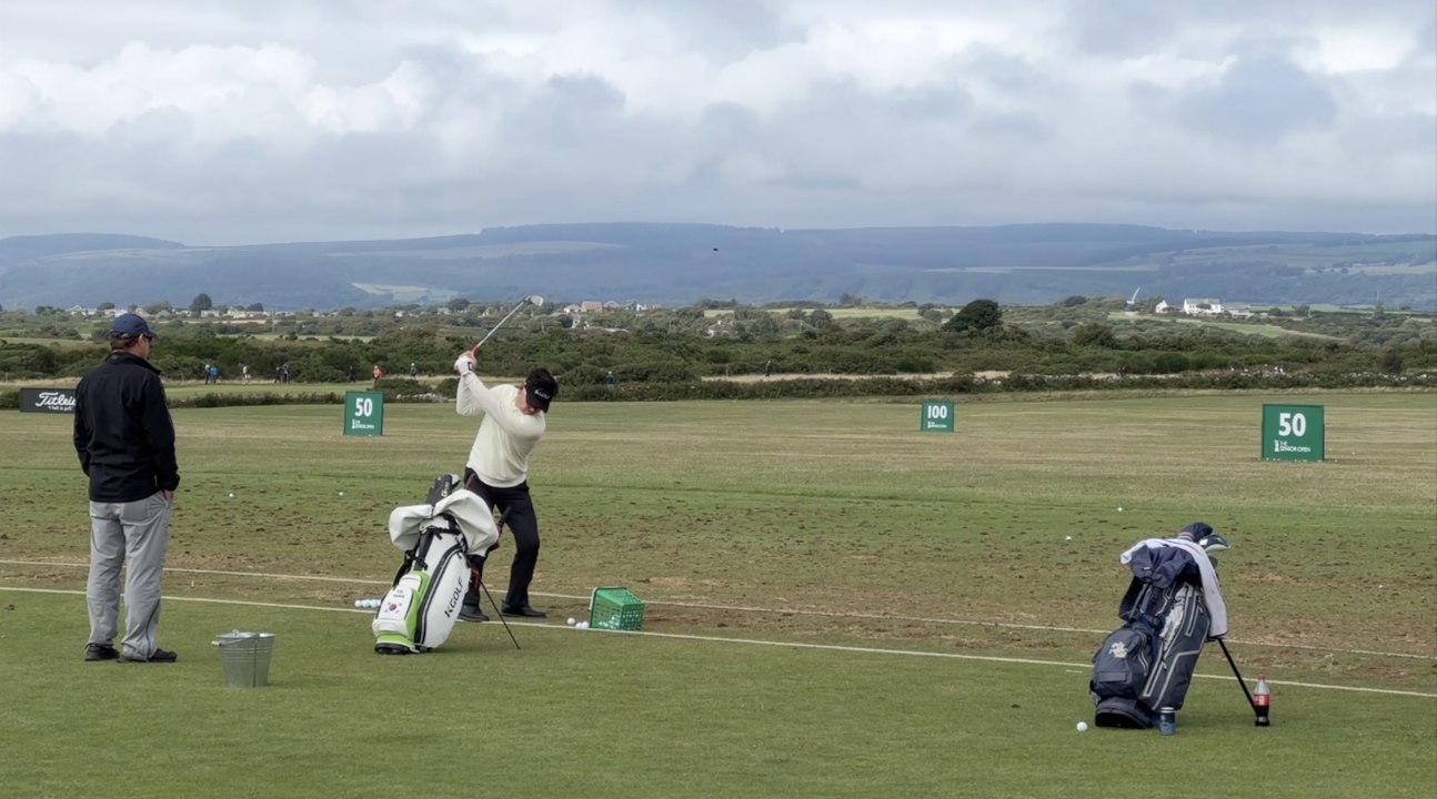 First Minister visits Senior Open in Porthcawl