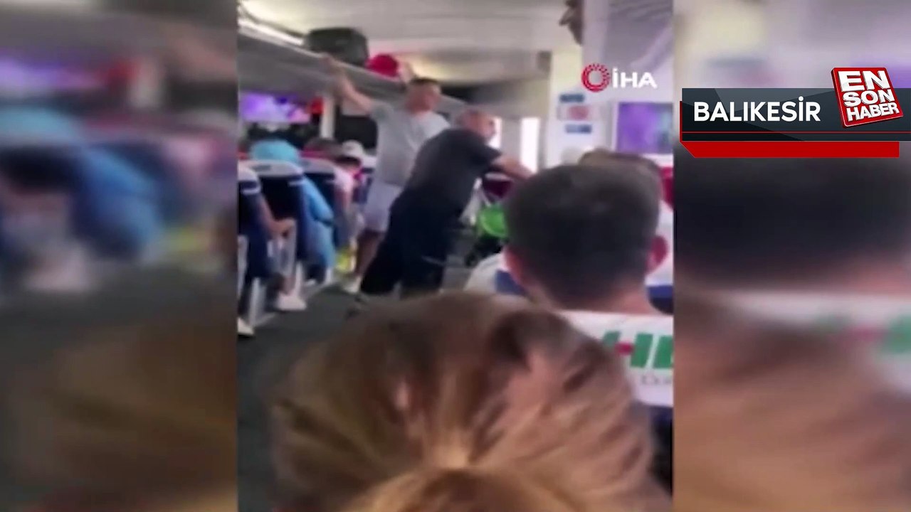 Avşa Adası'ndan kalkan feribot Marmara Denizi'nde fırtınaya yakalandı