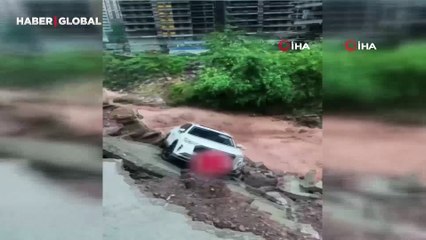 Felaket anları: Doksuri Tayfunu Çin’e ulaştı, birçok nokta elektriksiz kaldı