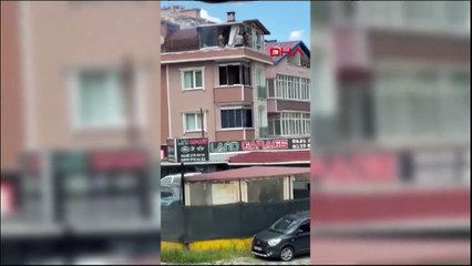 Bıçaklı saldırganın evine Özel Harekatçı baskını