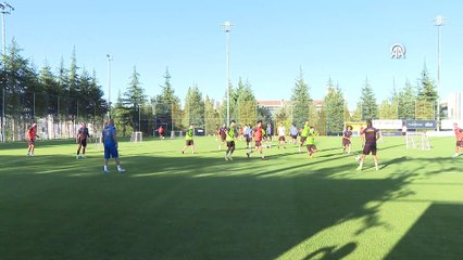 ANKARA - MKE Ankaragücü'nde transfer çalışmaları sürüyor