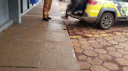 Dois homens são detidos com cocaína no Santa Cruz