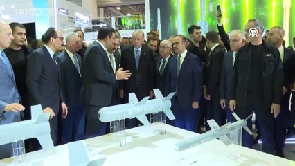 Cumhurbaşkanı Erdoğan IDEF'23' stantlarını gezdi