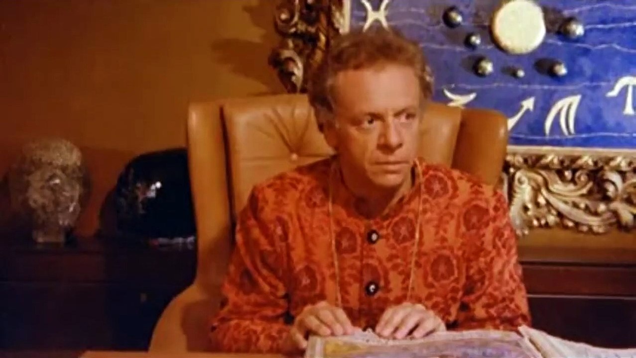 La Faccia Vedere Da Un Elettricista! Johnny dorelli scena divertente film