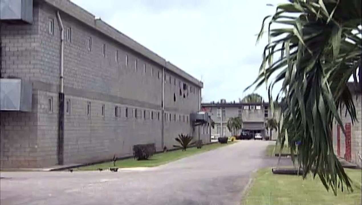 DRONE DROPS IN PRISON