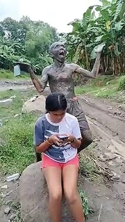 Funny Statue Prank