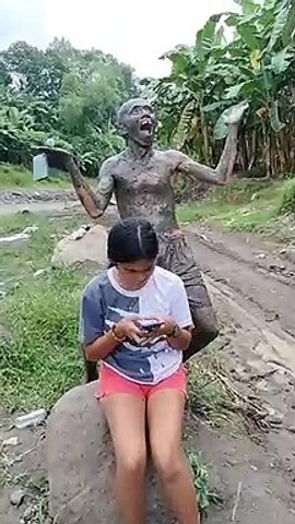 Funny Statue Prank