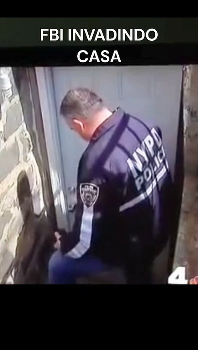 FBI Invadindo Casa