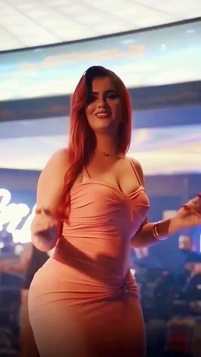 atli kamariya dance by hot model viral