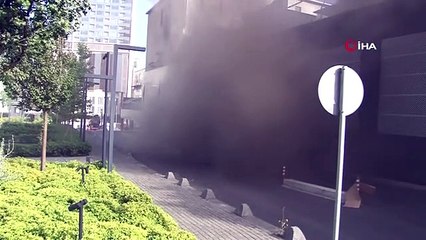 Sarıyer'de bir gıda deposunda yangın