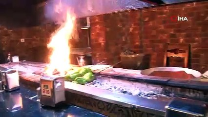 Diyarbakır'da ustaların ocakbaşında zorlu ciğer mesaisi