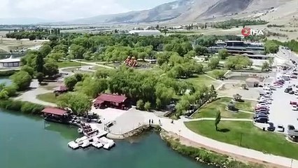 Les citoyens accablés par la chaleur se sont refroidis à Ekşisu