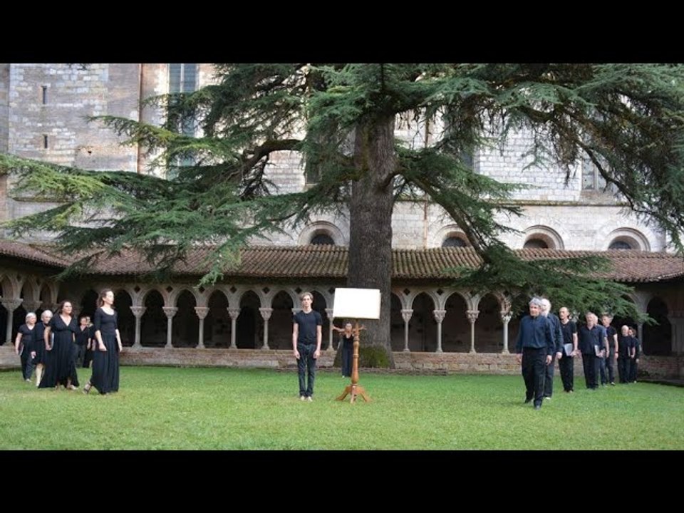 Moissac. Un moment suspendu, chanté et chorégraphié au cloître