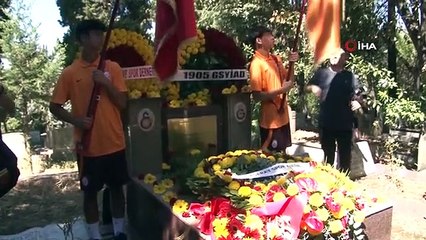 Ali Sami Yen, le président fondateur de Galatasaray, a été commémoré sur sa tombe
