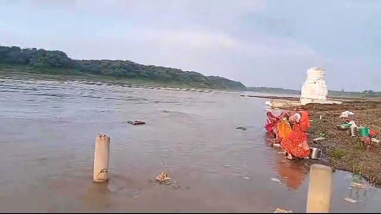 रोटेदा मंडावरा पुलिया पर आया चार फीट पानी
