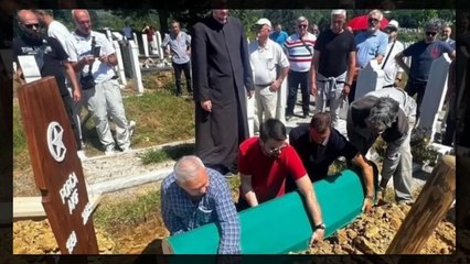 Edin Dzeko'nun acı günü! Tabutu mezara bizzat kendisi indirdi