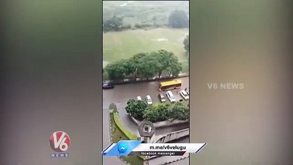 Heavy Rains Hit Noida ,Roads Water Logged | V6 News