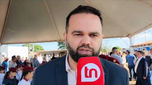 Secretário de Educação prestigia inauguração de escola em Arapongas