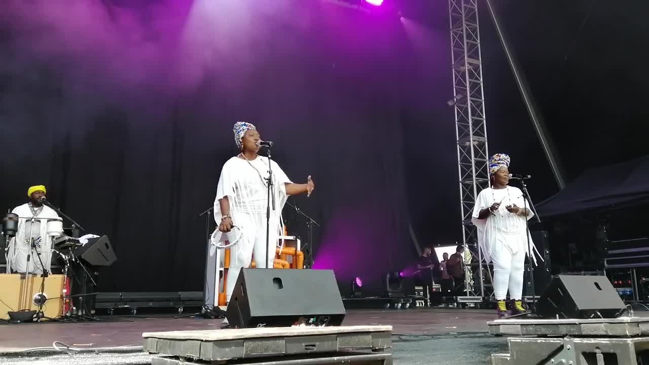 Nana Benz du Togo et leurs harmonies vaudous à Esperanzah