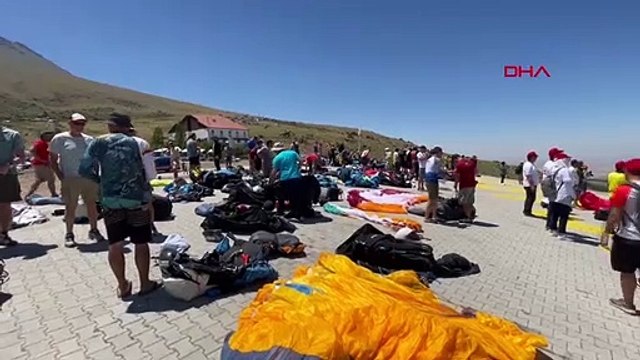 Yamaç Paraşütü Dünya Kupası Hasan Dağı'nda Başladı