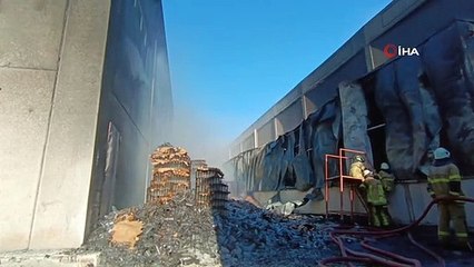 İzmir'de polyester fabrikasında yangın