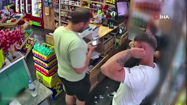 Esenyurt'ta tekel bayisinde silahlı çatışma: Kan donduran görüntüler...