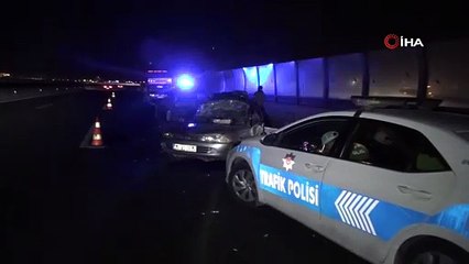 İzmir'de kamyonet otomobile arkadan çarptı: 1 ölü, 2 yaralı