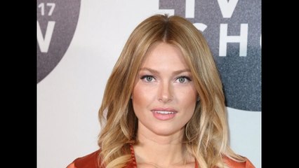 Caroline Receveur atteinte d’un cancer:  radieuse, elle dévoile un message poignant