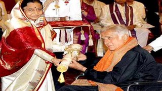 Shashi Kapoor was given the Dadasaheb Phalke Award 2014