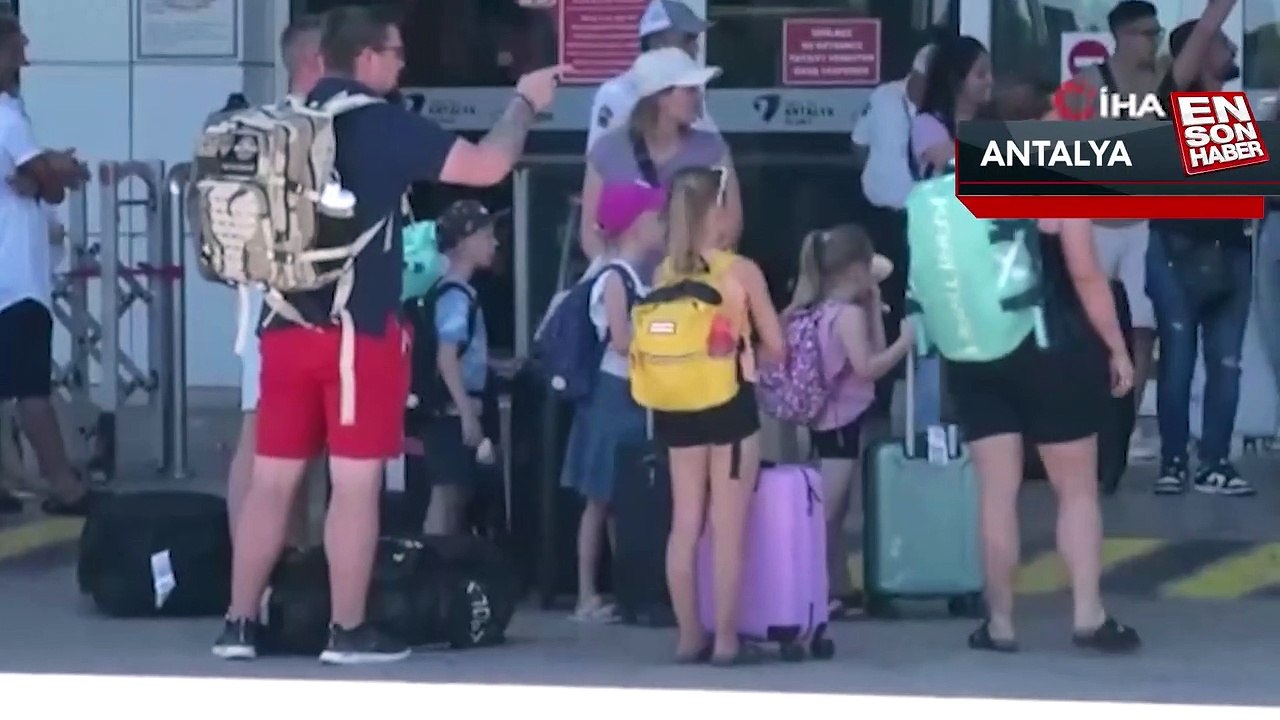Antalya rekor turist verilerini geride bıraktı! 8 milyon 11 bin 828 turist ağırladı