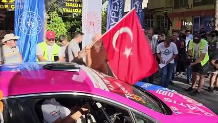 Le départ symbolique de la Buharkent Climbing Race a été donné