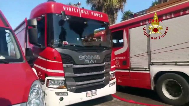 Roma'da Atık Toplama Alanında Yangın Çıktı