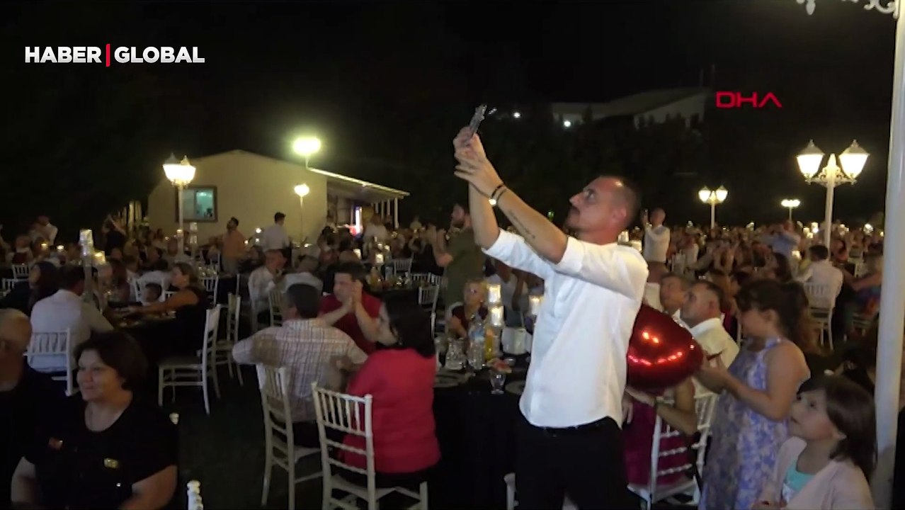 Gelin ile damadın unutulmaz anları: "Türkiye’de bugüne kadar hiç olmayan bir şey gerçekleştirdik"