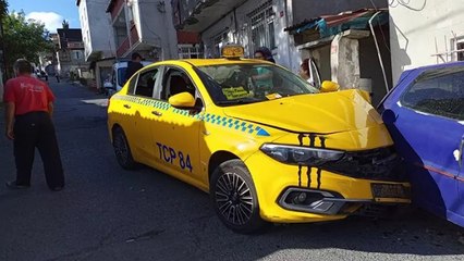 Gaziosmanpaşa'da taksideki yolculara ateş açıldı, şoför hayatını kaybetti