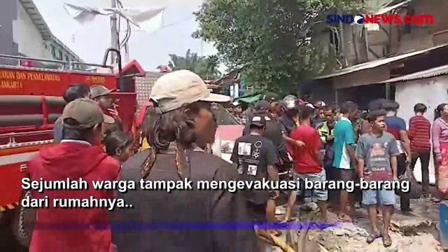 Kebakaran Hanguskan Puluhan Rumah Semi Permanen Ludes di Kapuk Muara