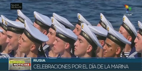 San Petersburgo alberga principal desfile naval por el Día de la Marina rusa