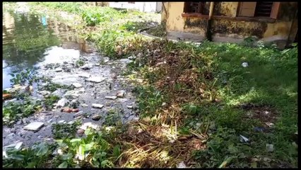 অব্যবস্থা নিয়ে বর্ধমানের শাঁখারীপুকুরের সরকারী আবাসনের আবাসিকরা ক্ষোভে ফুঁসছেন, জেলাশাসককে দেওয়া হলো স্মারকলিপি ~ ২৯.০৭.২০২৩