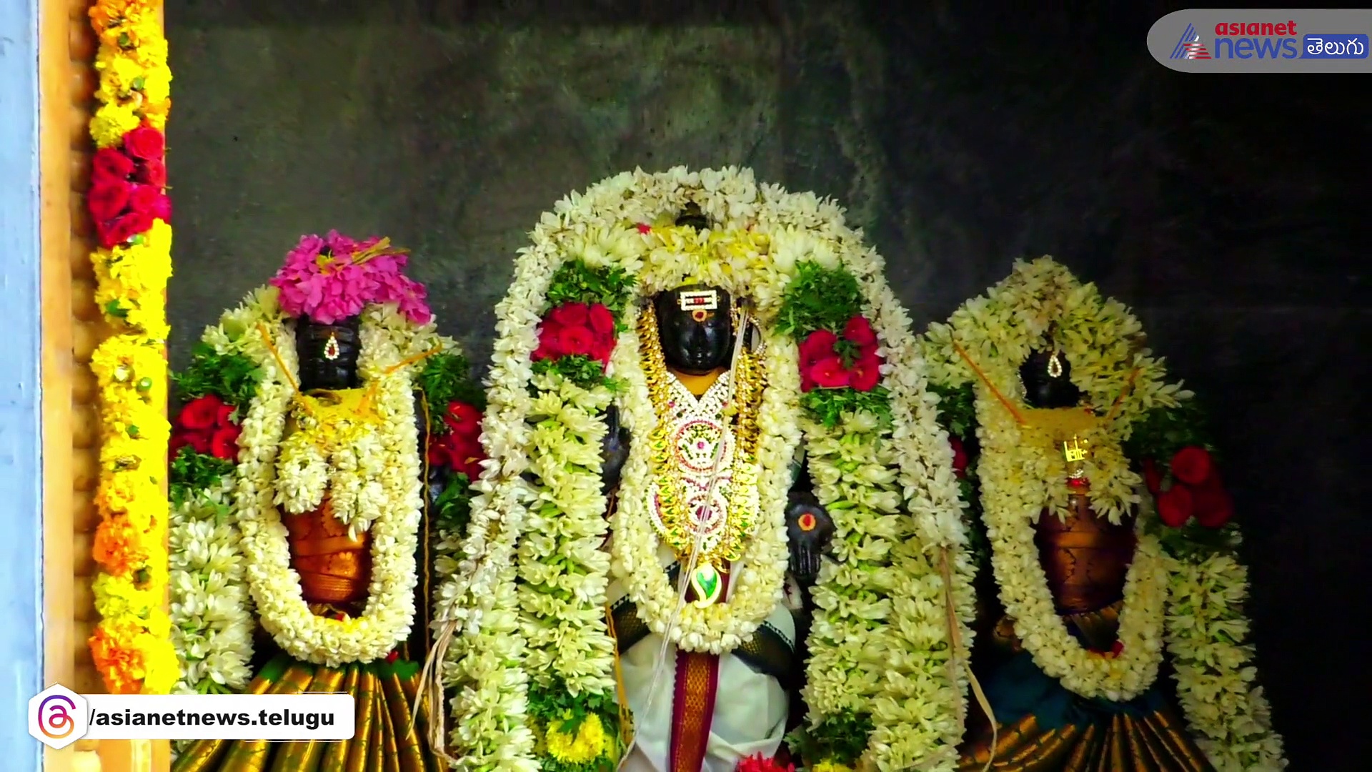 శ్రావణ మాసం అంటే వరలక్ష్మి వ్రతం...కానీ అధిక శ్రావణం లో ఎప్పుడు చెయ్యాలో  పండితులు ఇలా చెప్తున్నారు...