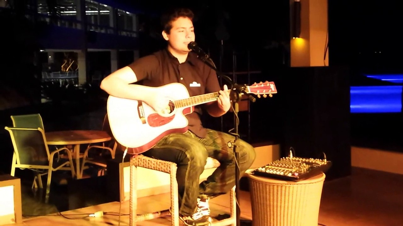 "Wonderwall" - Gustavo Goulart (Live Cover - 2013)