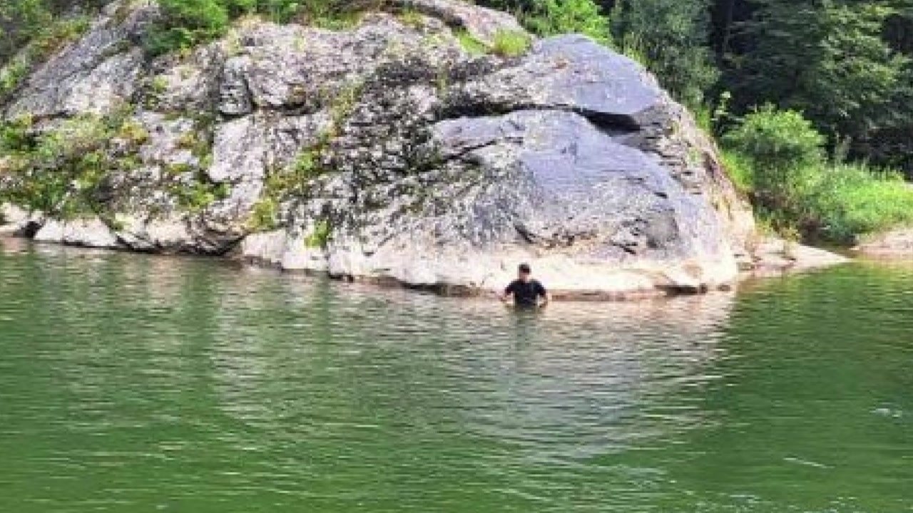 정선 하천서 물에 빠진 아들 구하려던 40대 아버지 숨져 / YTN